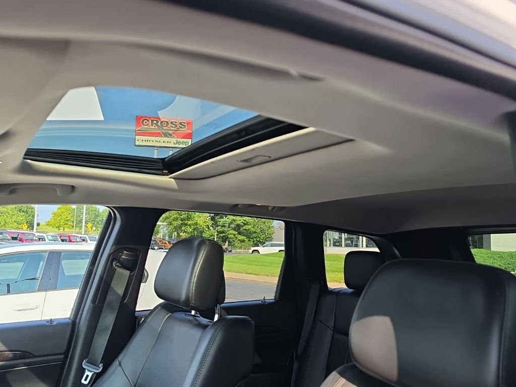 Used 2013 Bright White Jeep Laredo image 8