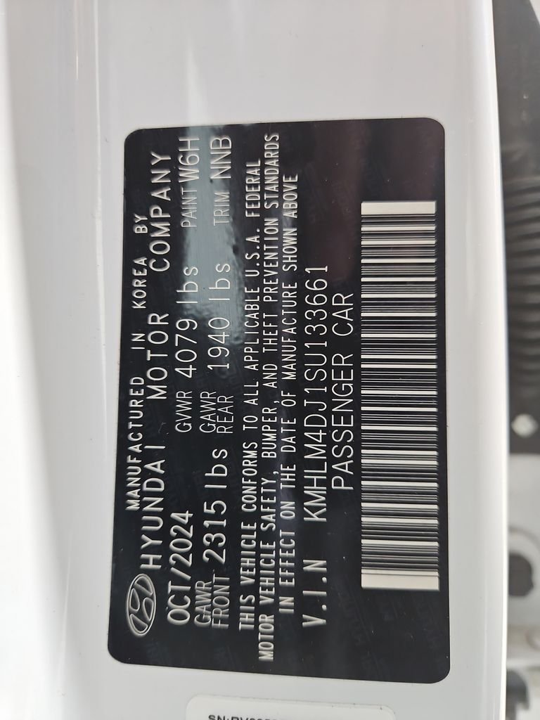 Certified Used 2025 White Hyundai Blue image 30