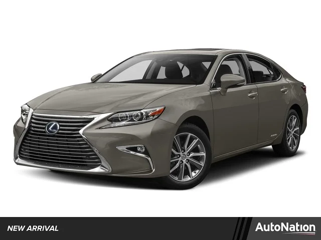2016 Lexus ES 350 300h's photo