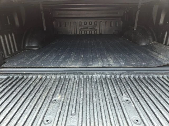 Used 2018 Gray Ford XL image 16