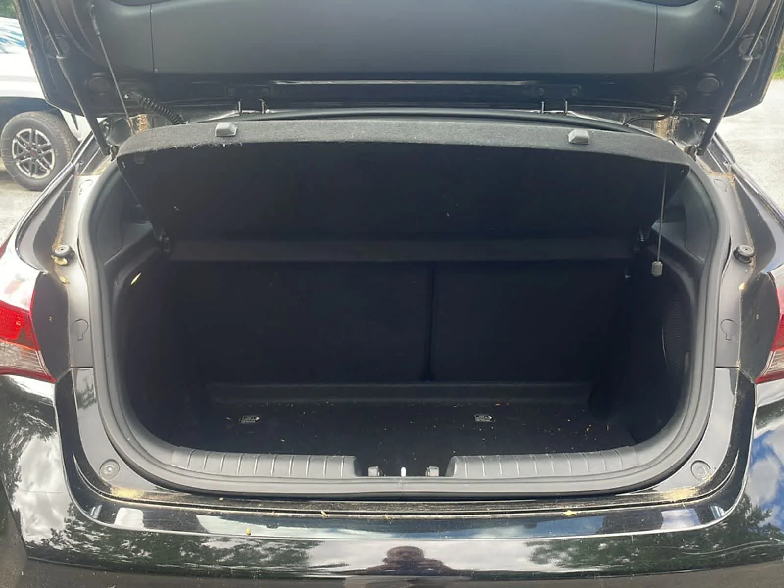 Used 2019 Phantom Black Hyundai 2.0 Premium image 6