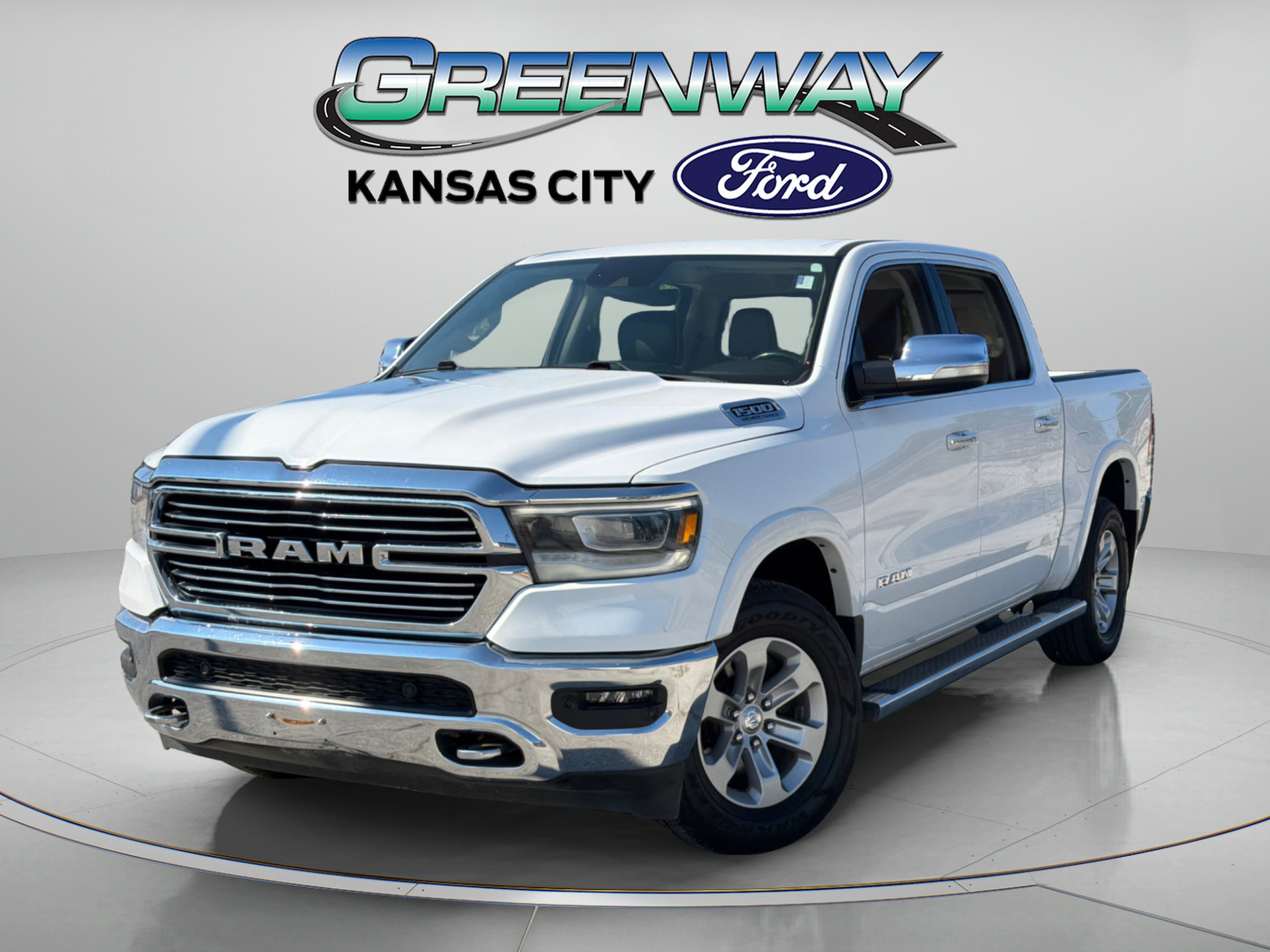 Used 2022 Bright White Clearcoat Ram Laramie image 4