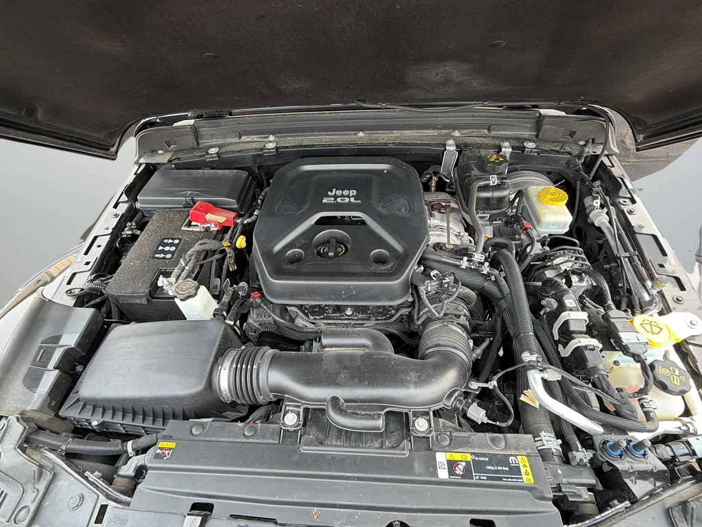 Used 2021 Black Jeep Unlimited Sahara image 32