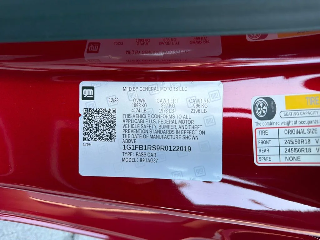 2024 Chevrolet Camaro 1LT - Photo 27