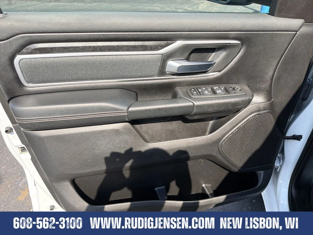 Used 2022 White Ram Big Horn/Lone Star image 10