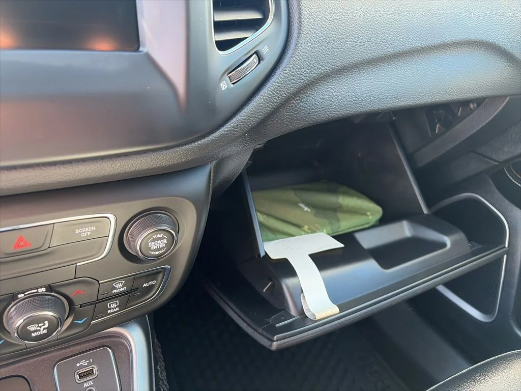 Certified Used 2020 Red Jeep Latitude image 31