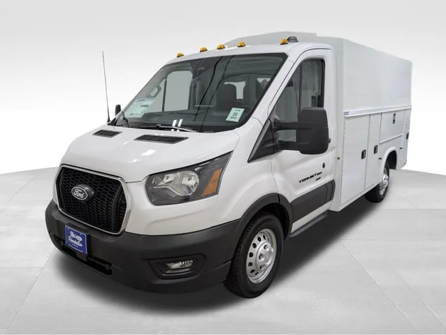 New 2026 Oxford White Ford Cutaway image 44