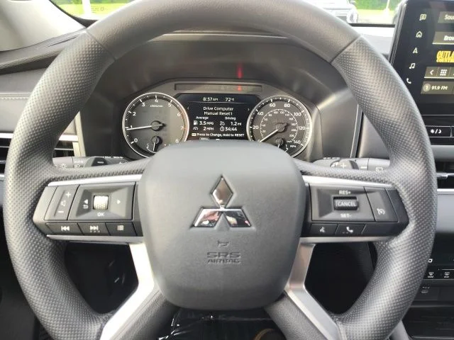 New 2026 White Mitsubishi ES 1.5T S-AWC image 14