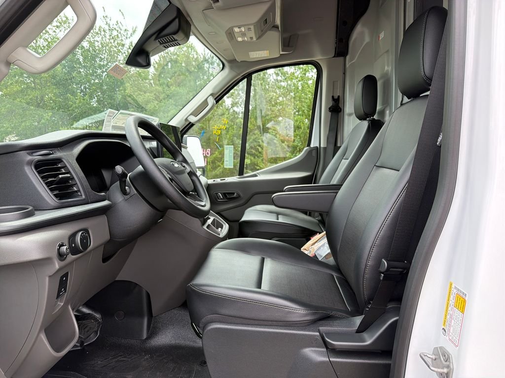 New 2026 Oxford White Ford Cargo Van image 13