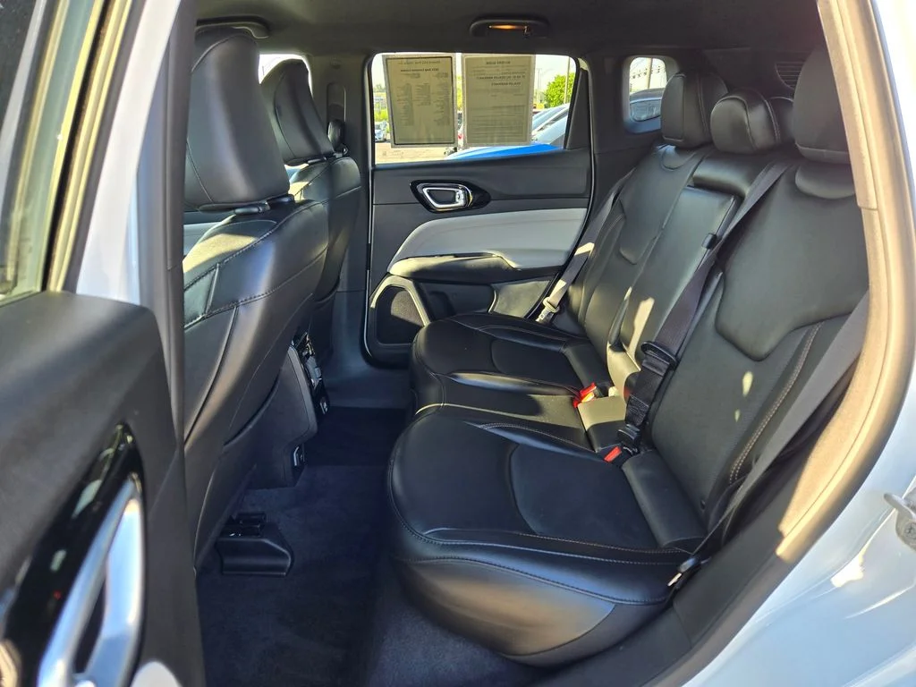 Used 2023 White Jeep Limited image 27