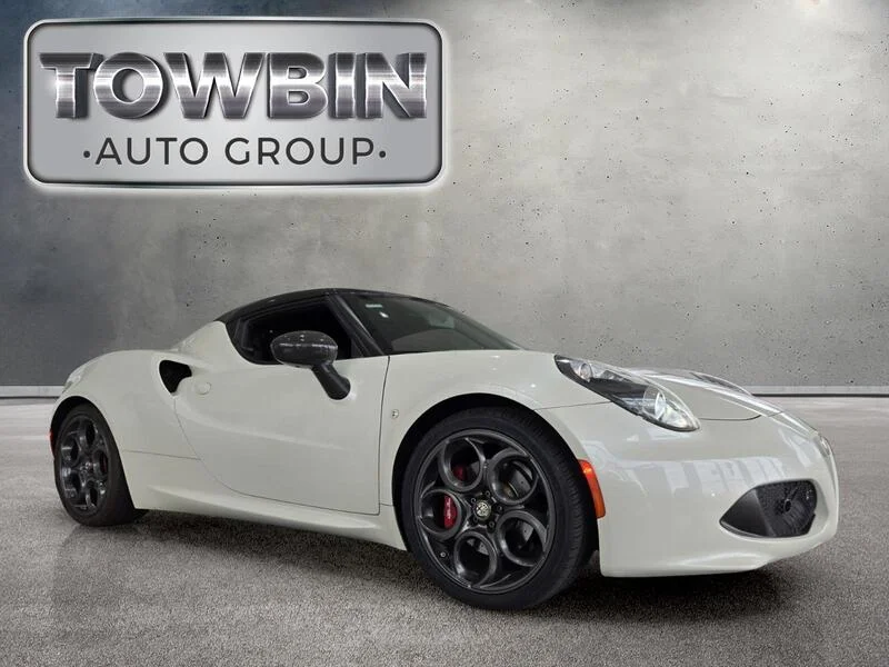 Used 2015 White Alfa Romeo 2DR CPE image 2