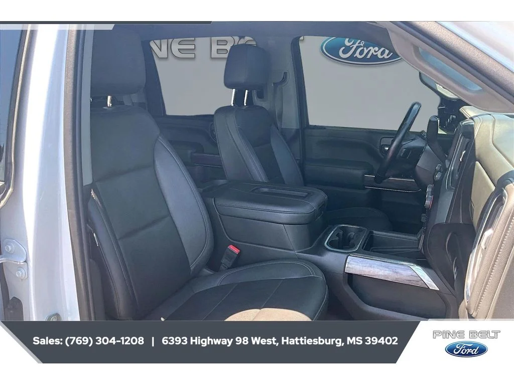 Used 2022 Iridescent Pearl Tricoat Chevrolet LTZ image 8
