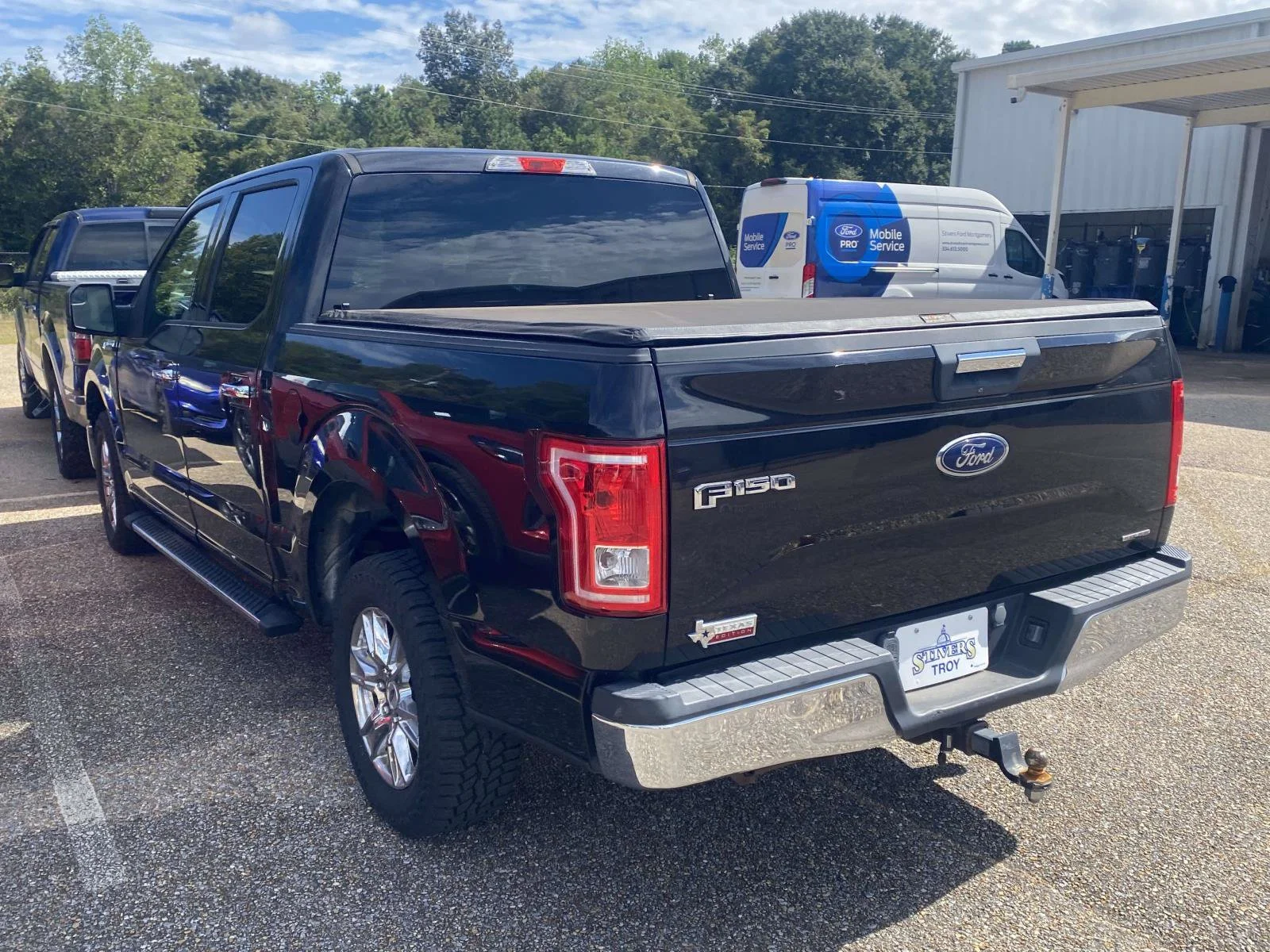 Used 2015 Black Ford XLT image 6