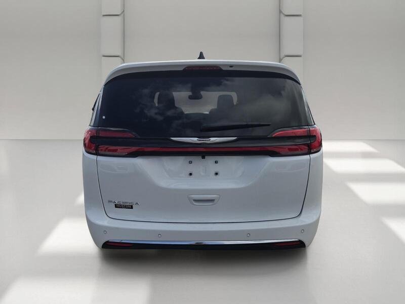 2026 Chrysler Pacifica Select - Photo 4