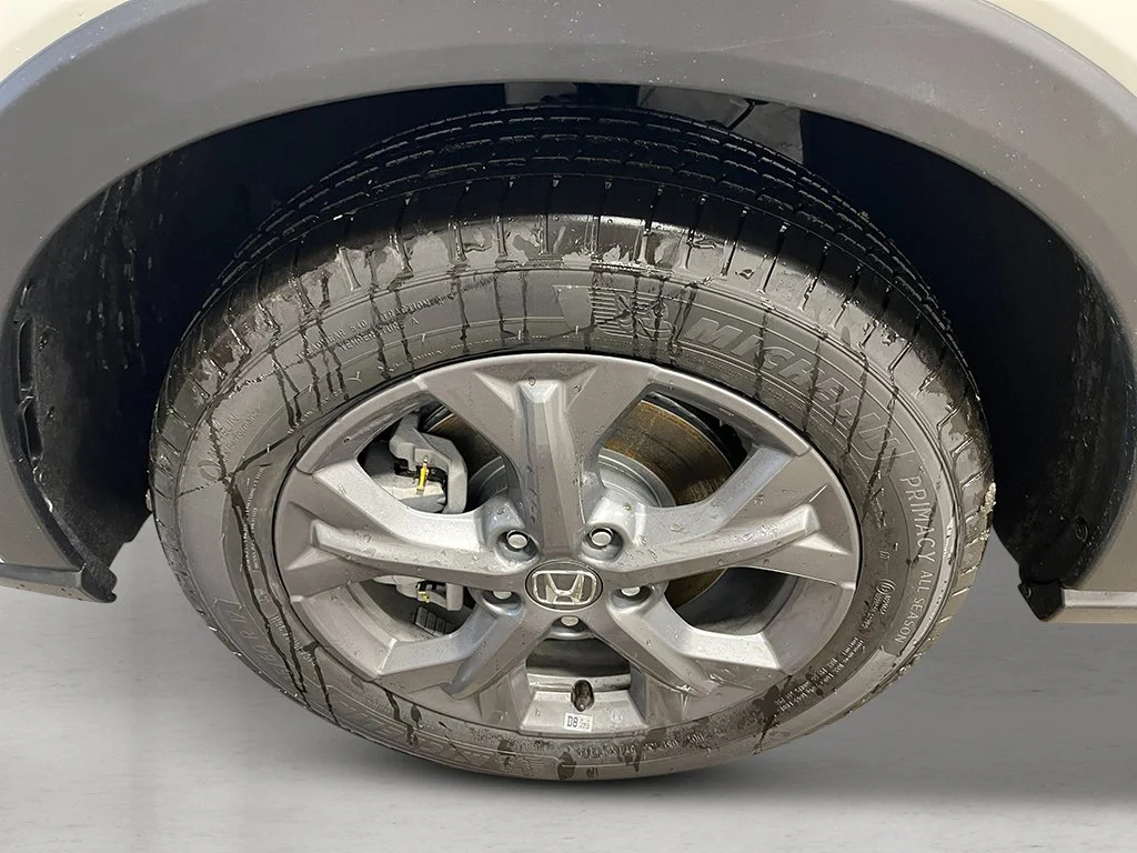 New 2027 Platinum White Pearl Honda LX image 12