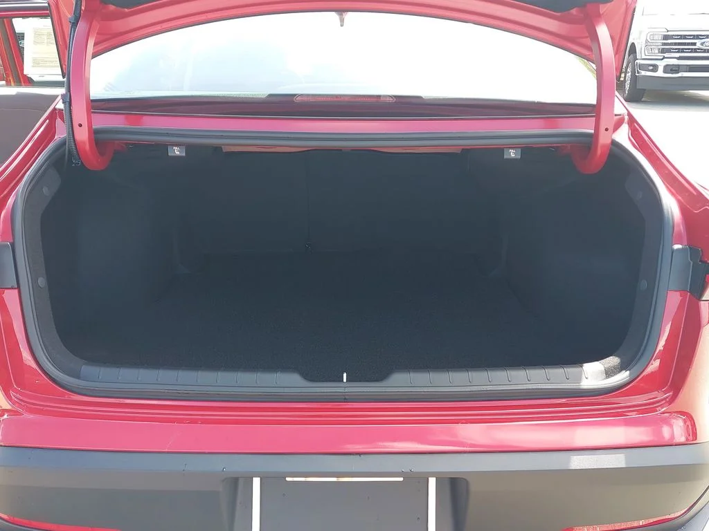 Used 2025 Red Kia LXS image 12
