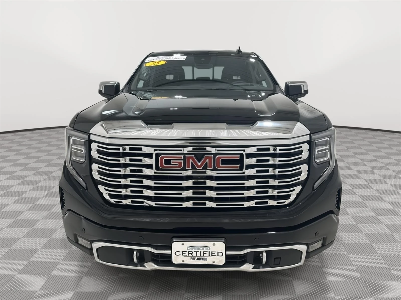 Used 2025 Onyx Black GMC Denali image 8