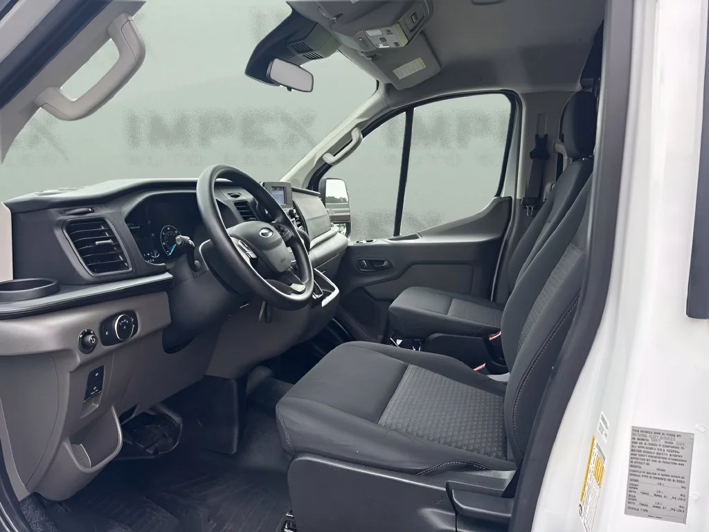 Used 2025 White Ford Base image 9