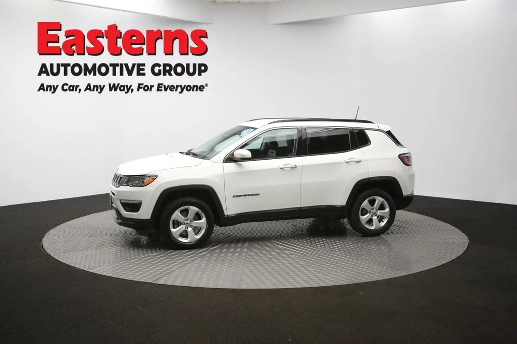Used 2019 White Jeep Latitude image 58
