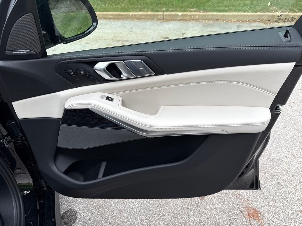 New 2027 Black BMW xDrive40i image 31