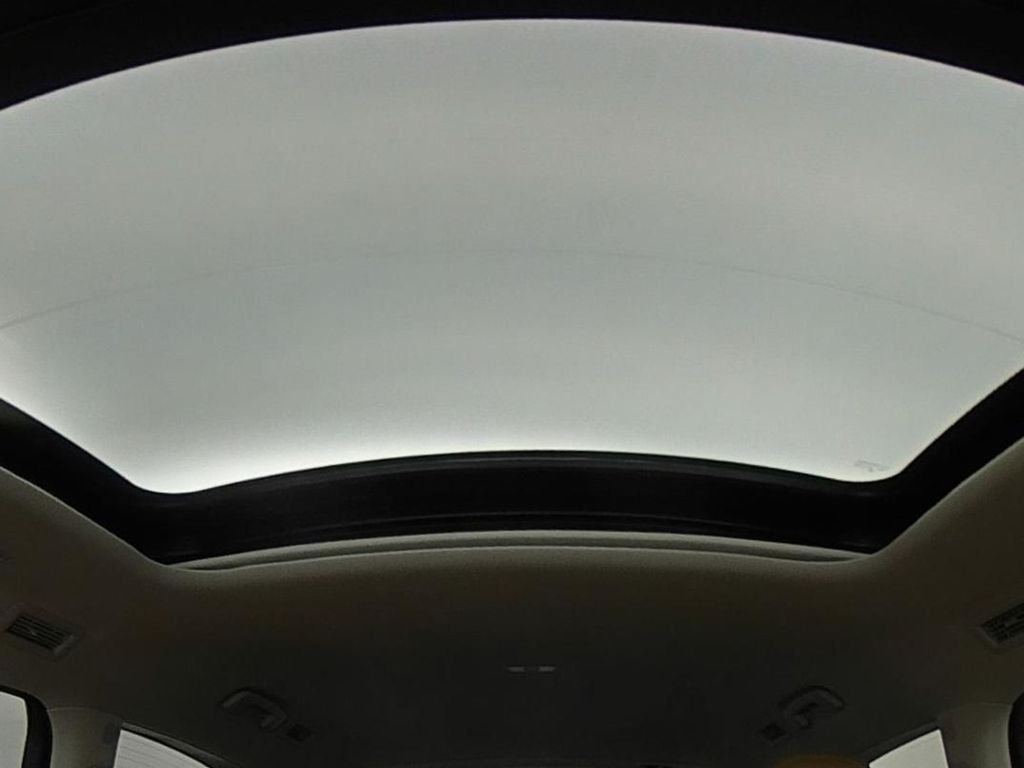 New 2026 RADIANT WHITE INFINITI Luxe 4WD image 30