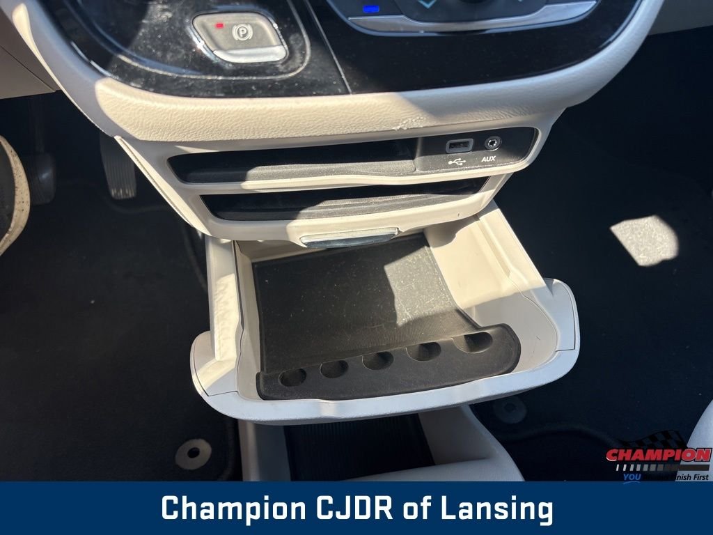 Used 2017 Gray Chrysler Touring image 30