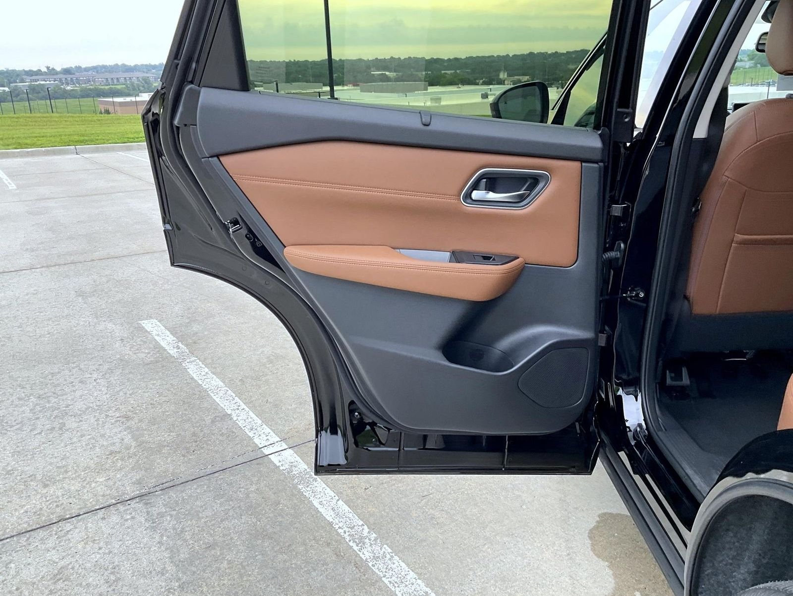 New 2026 Black Nissan Platinum image 18