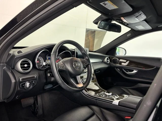Used 2018  Mercedes-Benz C 300 image 9