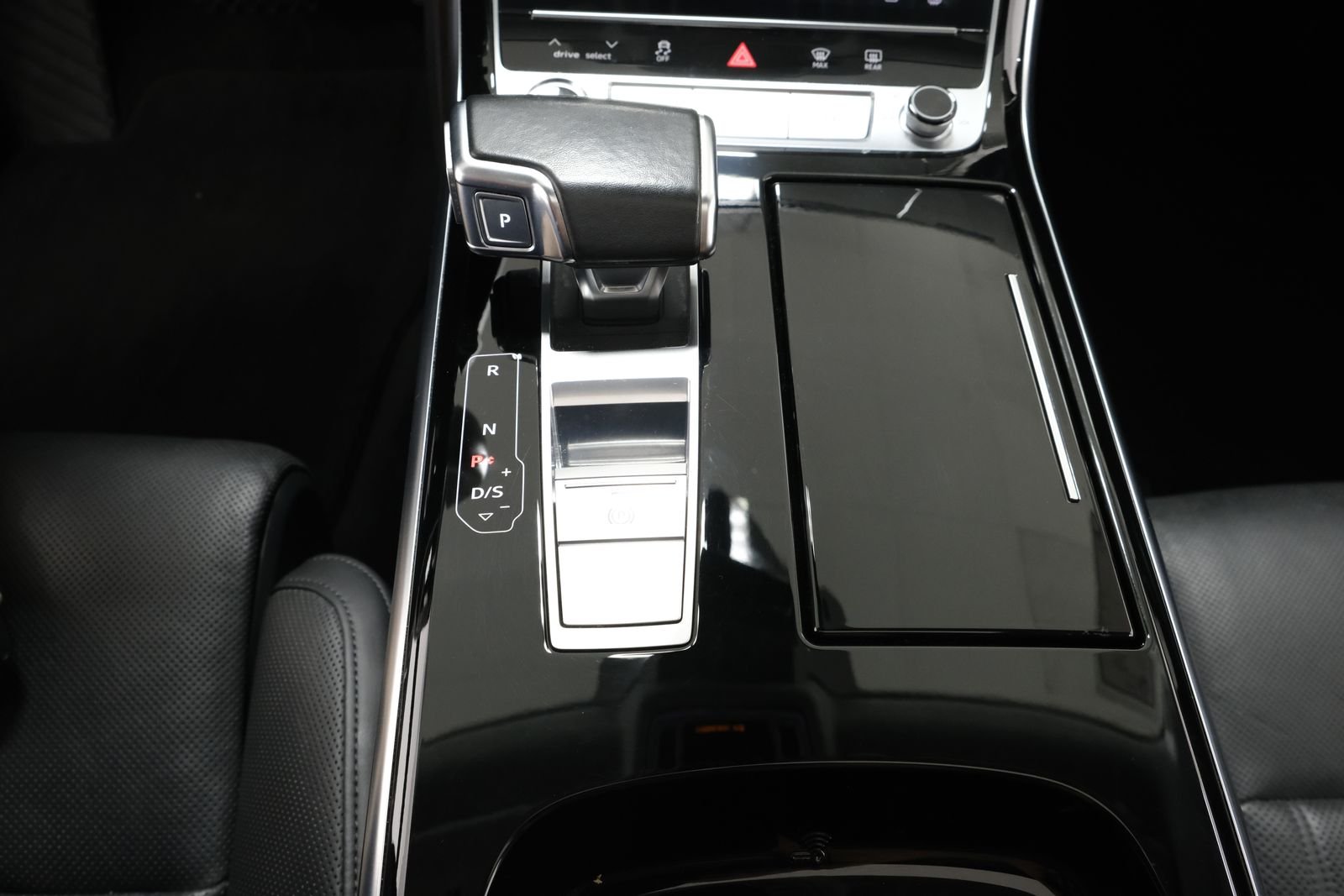 Used 2021 Black Metallic Audi 4.0 image 24