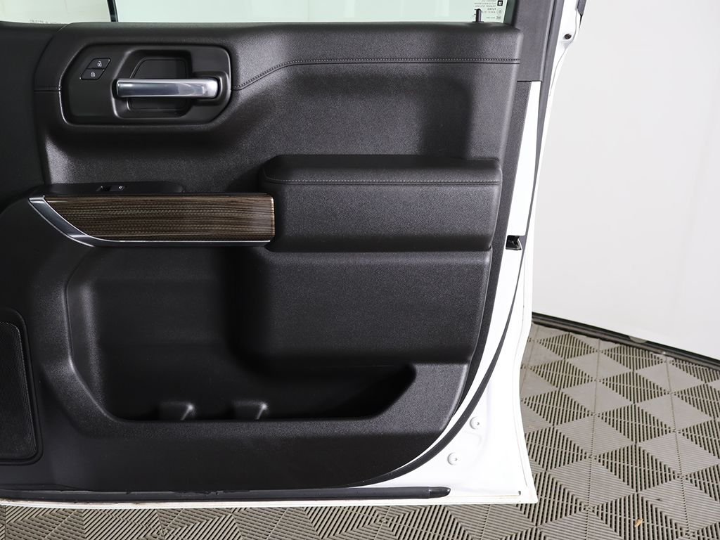 Used 2020 White Chevrolet RST image 19