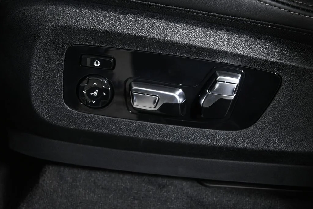 Used 2026 Blue BMW xDrive50e image 26