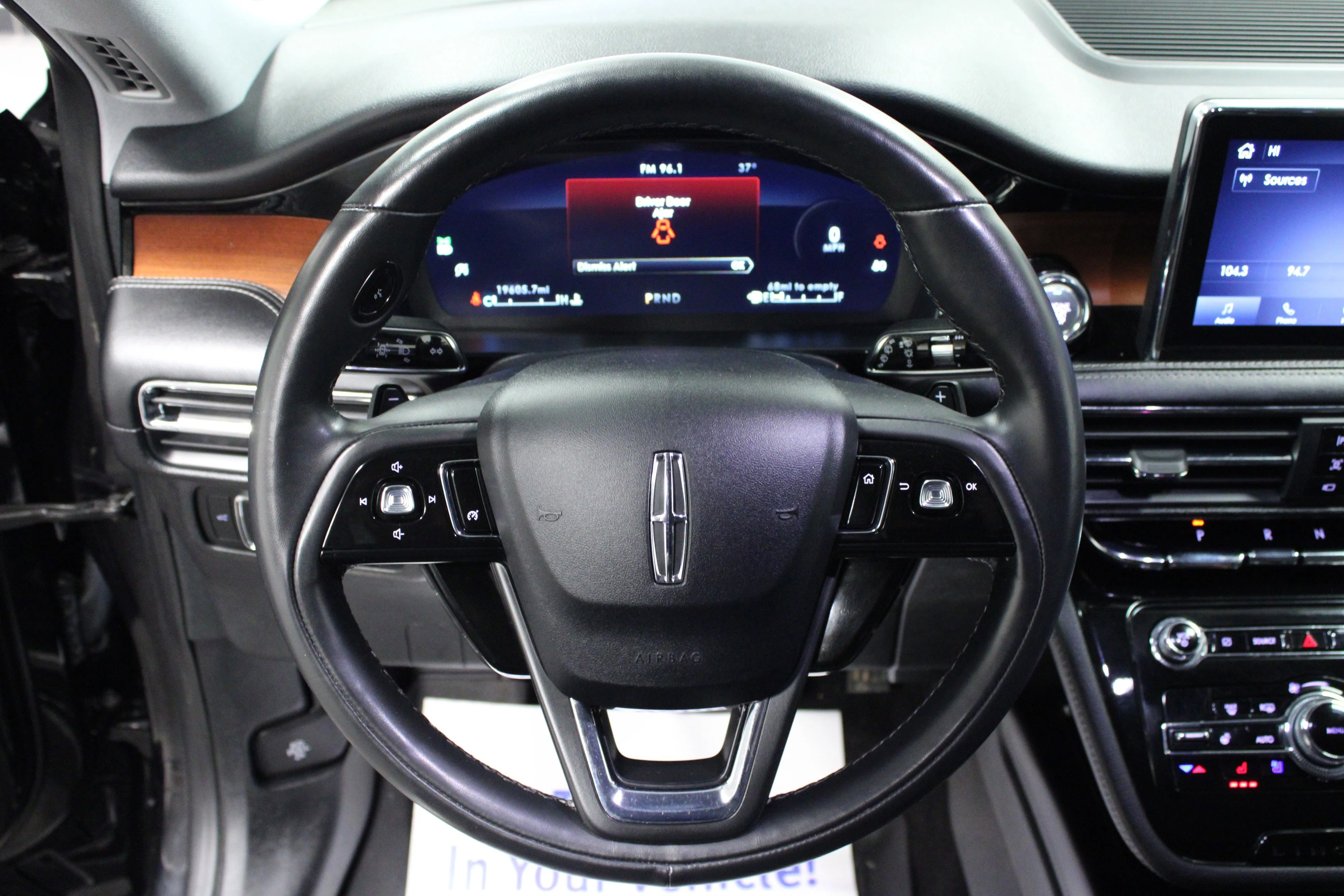 Used 2022 Black Metallic Lincoln Reserve image 17