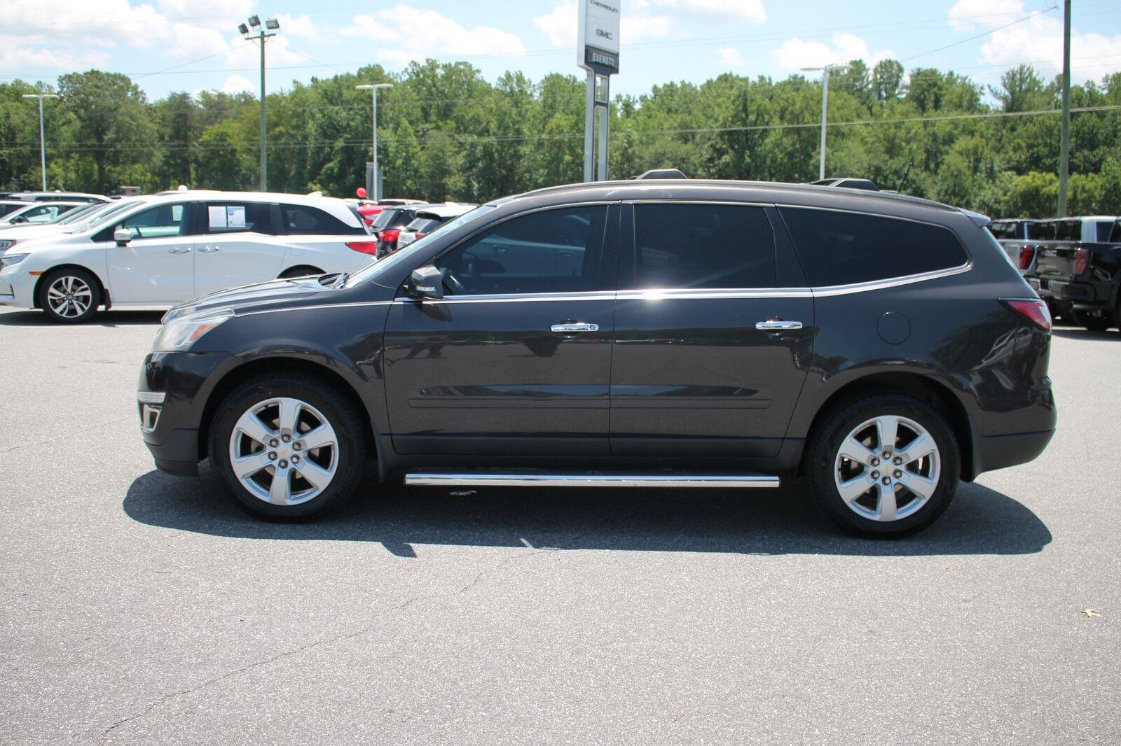 Used 2016 TUNGSTEN METALLIC Chevrolet LT image 5