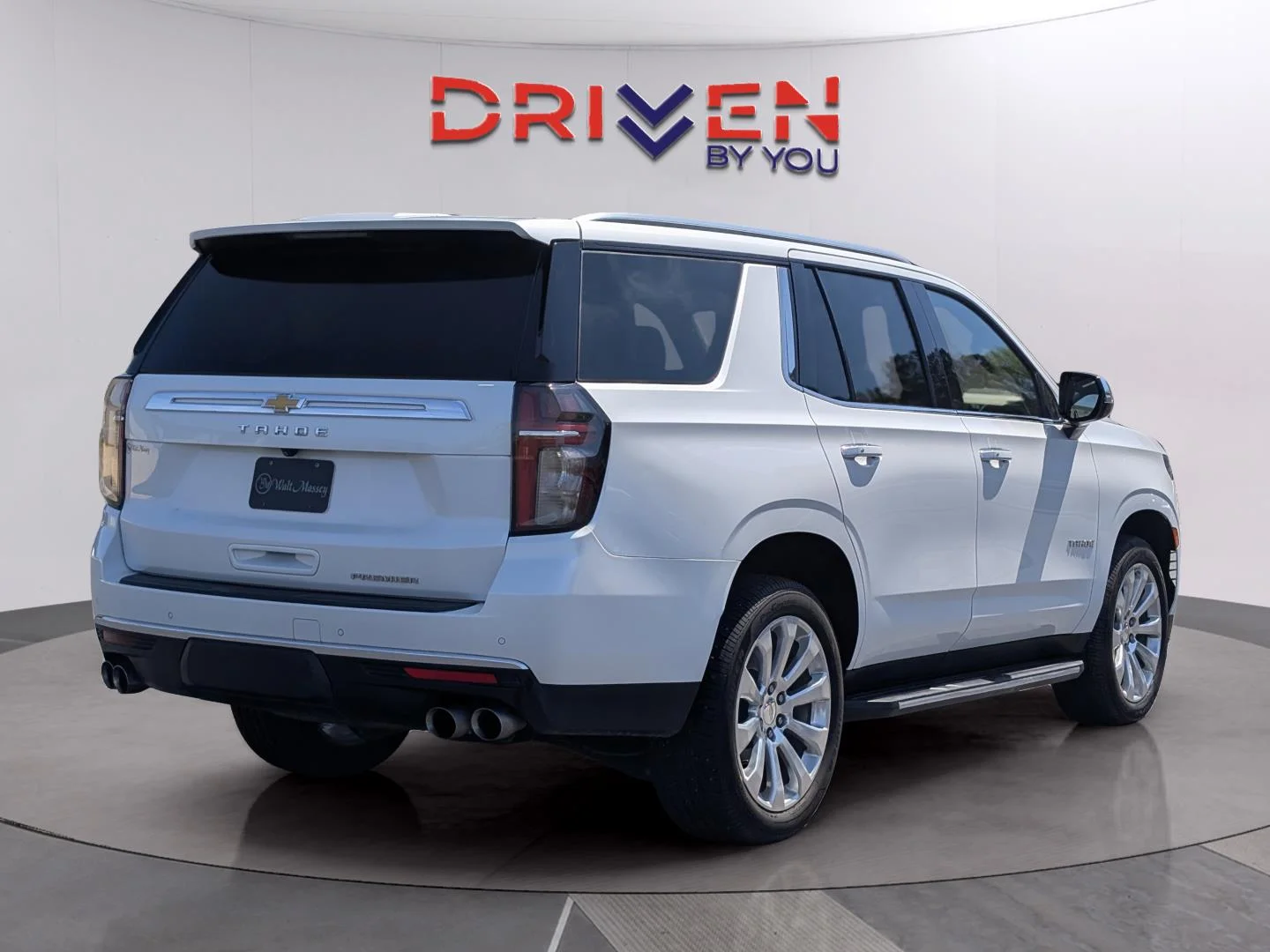 Used 2021 Iridescent Pearl Tricoat Chevrolet Premier image 5