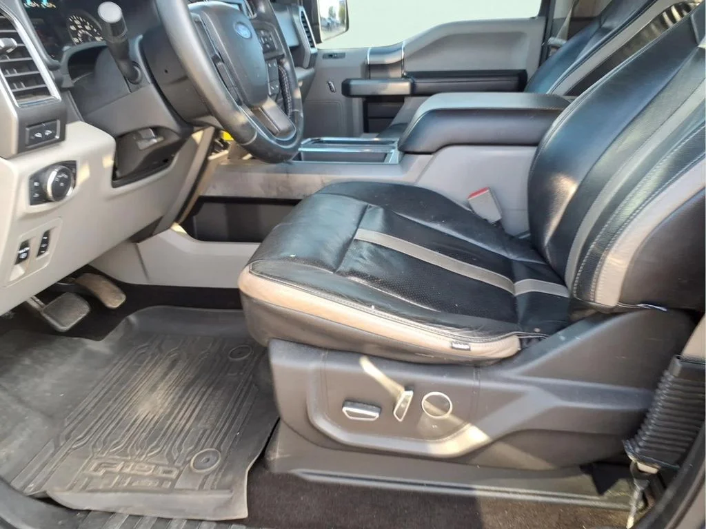 Used 2018 Blue Ford XLT image 14