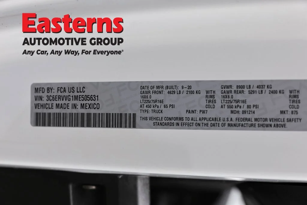 Used 2021 White Ram Base image 33