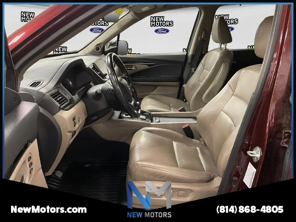 Used 2021 Red Honda Touring image 9