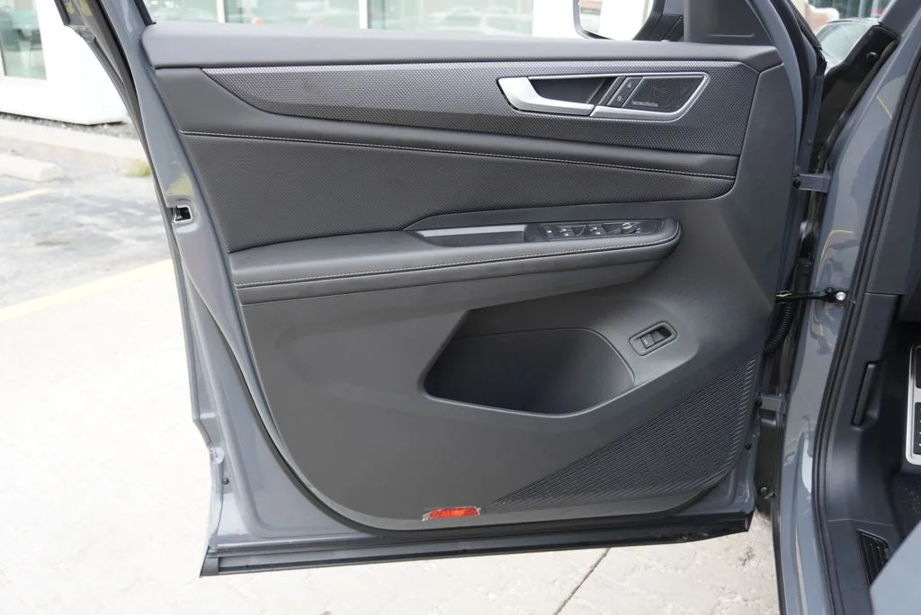 New 2026 Gray Volkswagen 2.0T SEL Premium R-Line image 26