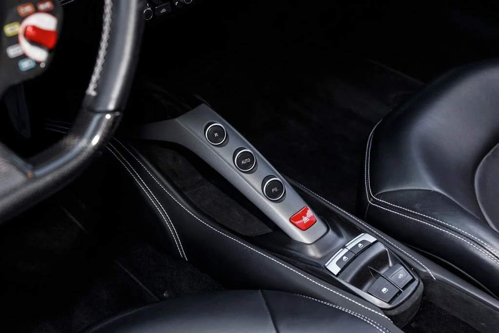 Used 2019 Bianco Avus Ferrari  image 29