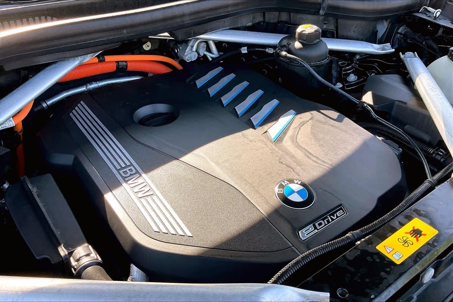 Used 2023 Black Sapphire Metallic BMW xDrive45e image 30