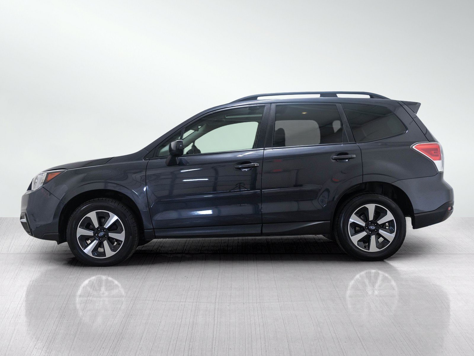 Used 2018 Dark Gray Metallic Subaru Premium image 3