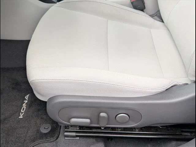 Used 2024 Abyss Black Pearl A2b Hyundai SEL image 9