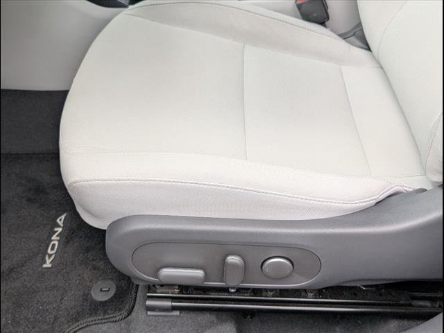 2024 Hyundai Kona SEL - Photo 10