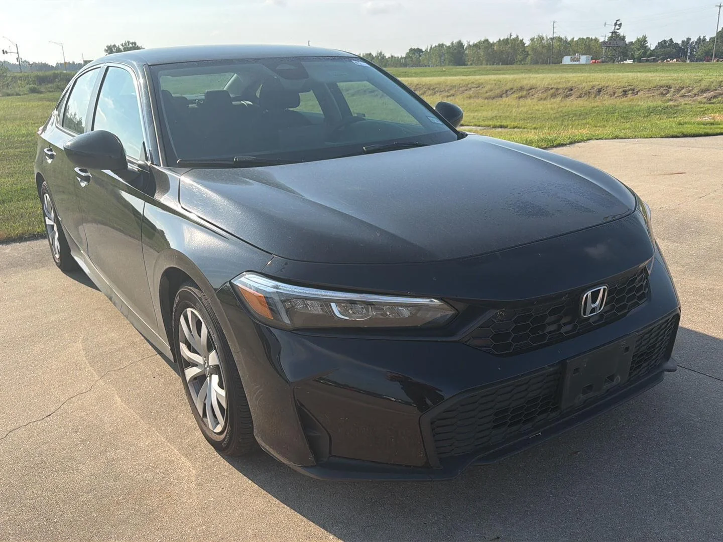 Used 2025  Honda LX CVT image 2