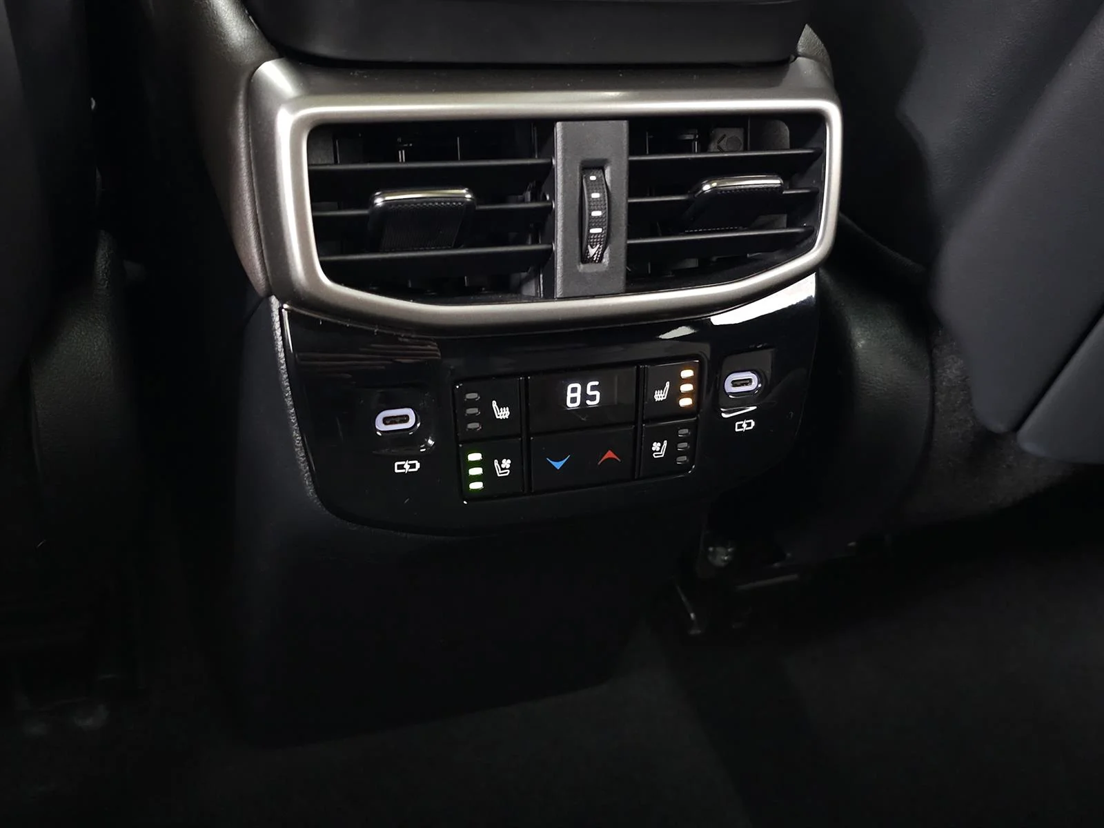 2023 Lexus RX Hybrid 350h - Photo 33