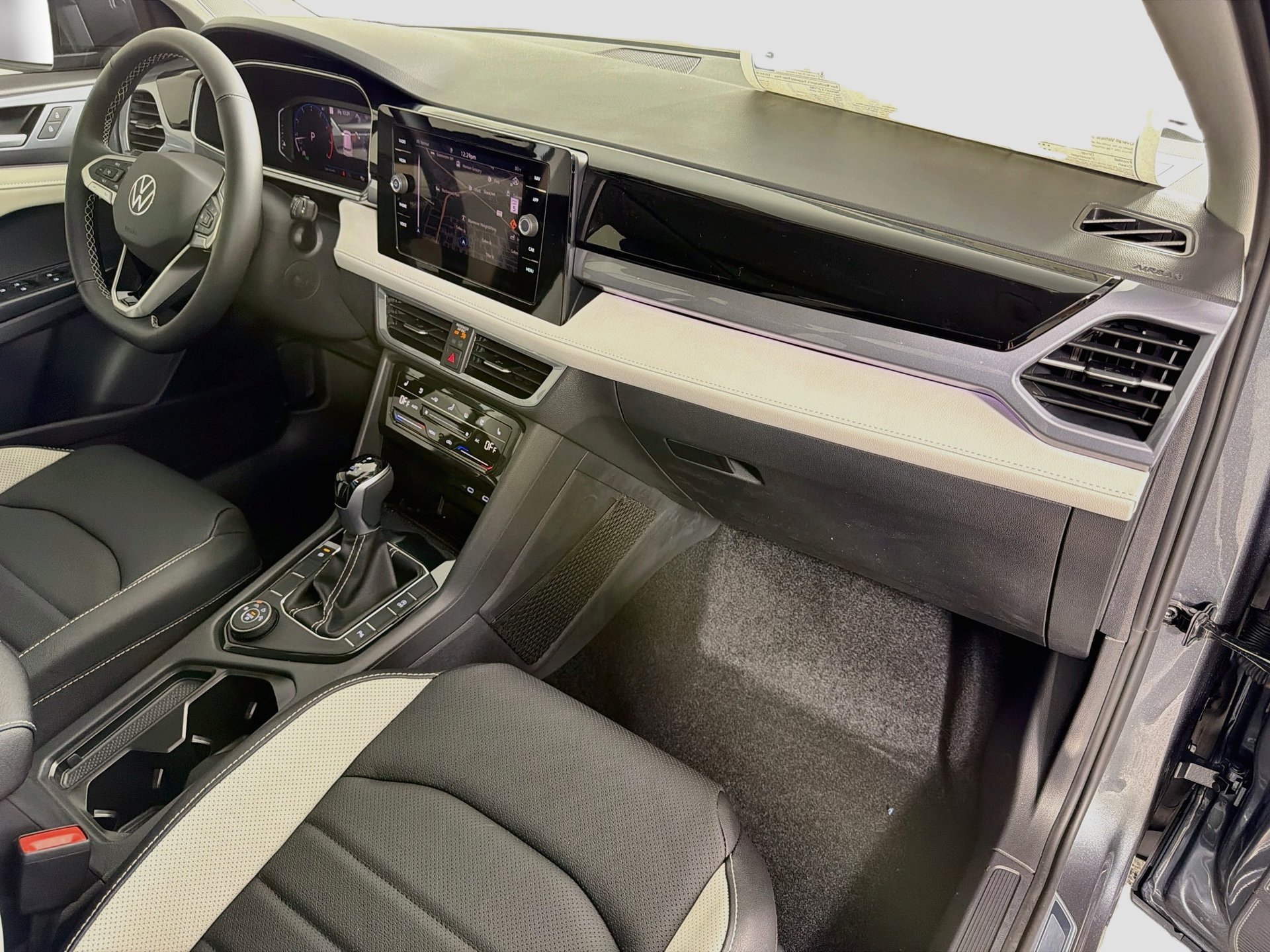 New 2027 Gray Volkswagen 1.5T SEL image 29