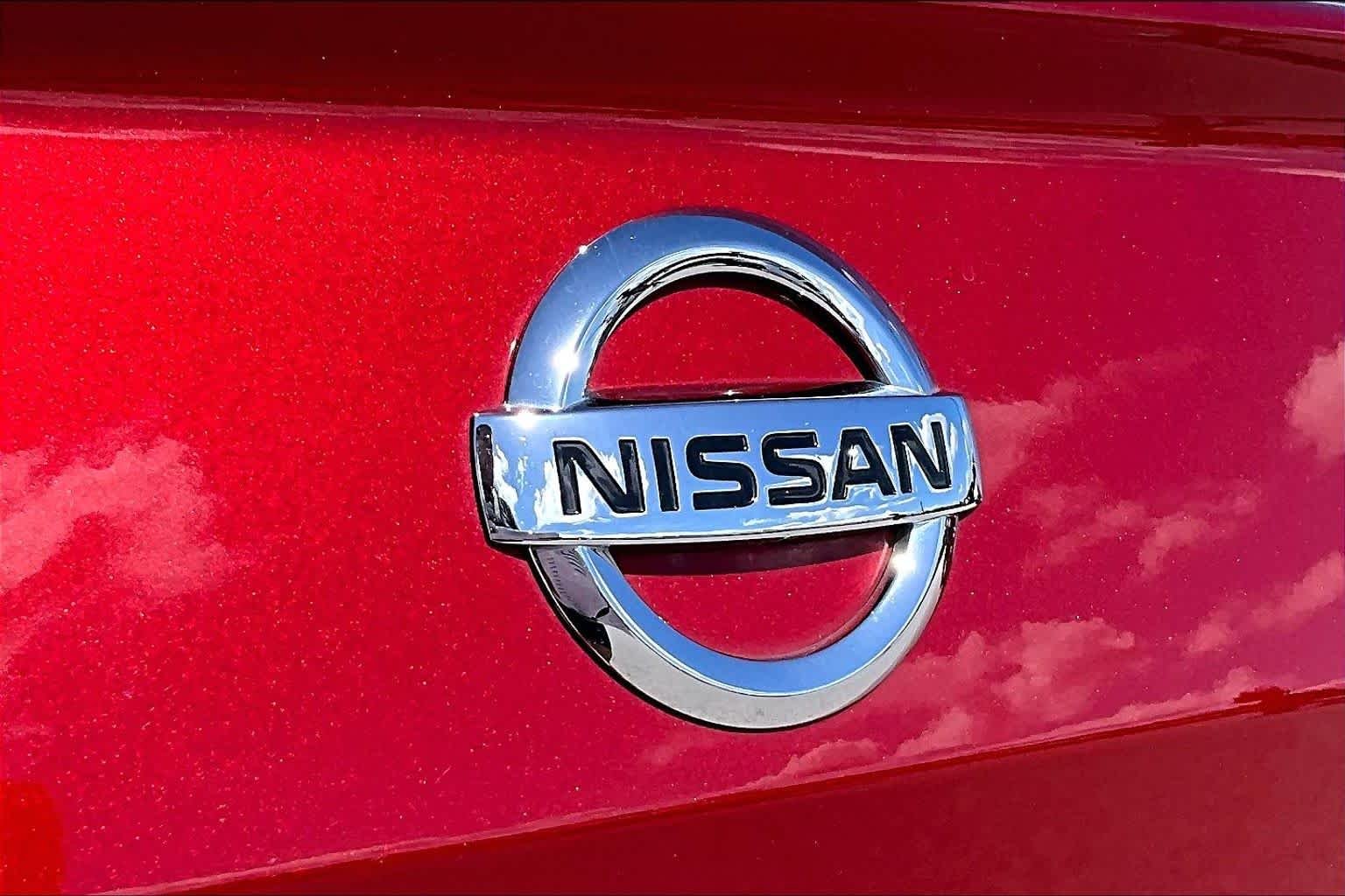 Used 2020 Scarlet Ember Tintcoat Nissan 2.5 SV image 31
