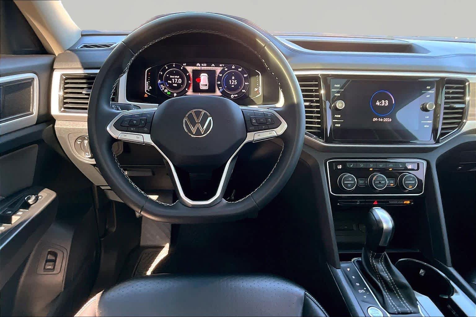 Used 2022 Aurora Red Metallic Volkswagen 3.6L V6 SEL image 6