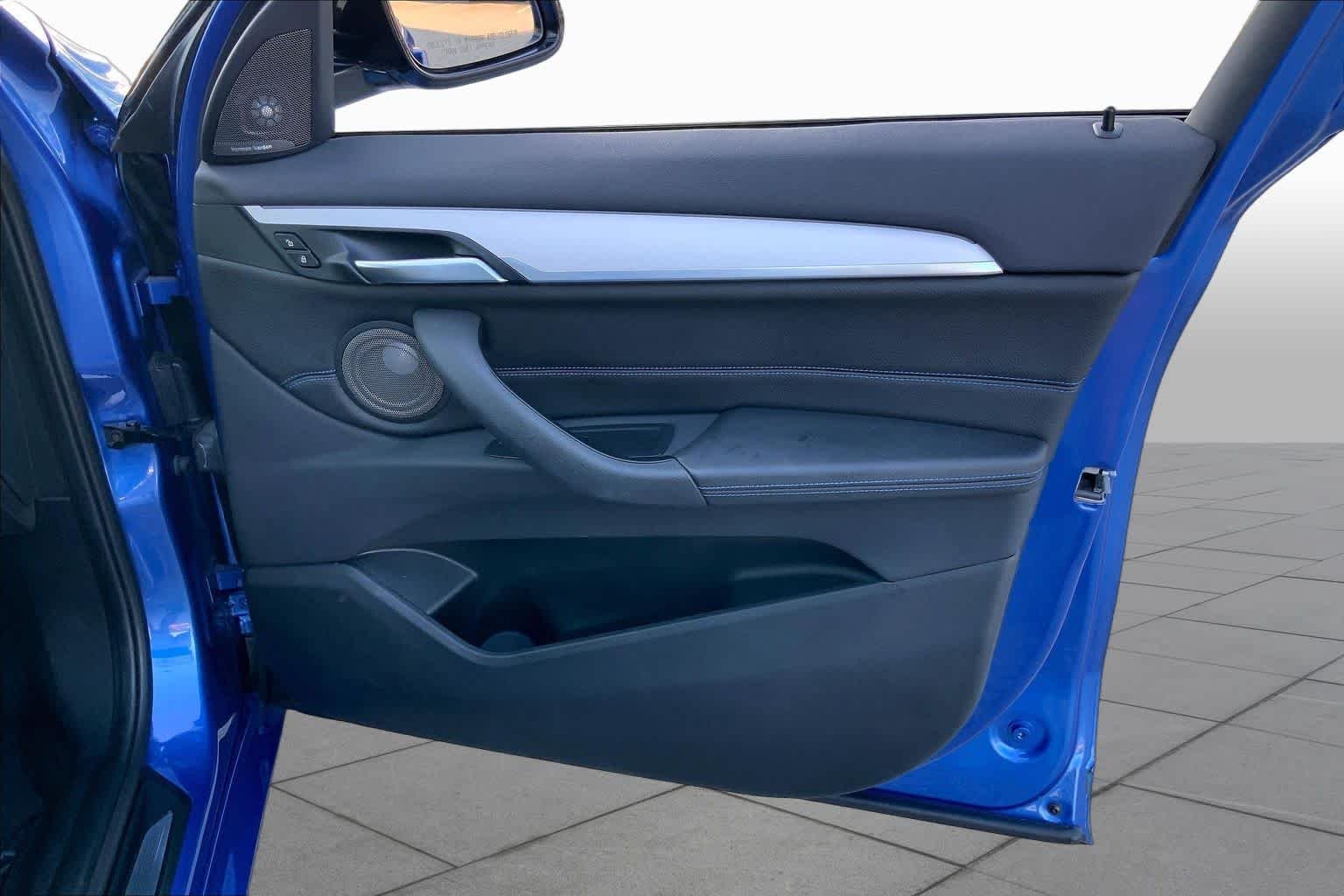 Used 2018 Estoril Blue Metallic BMW xDrive28i image 22