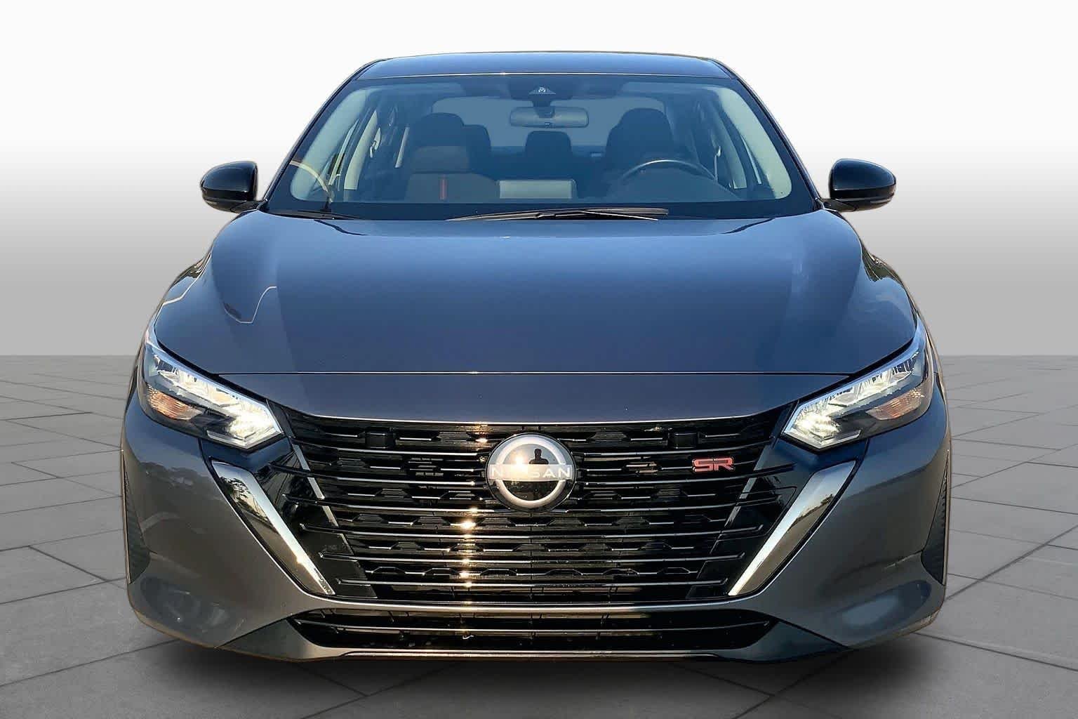 Used 2025 Gun Metallic Nissan SR image 4